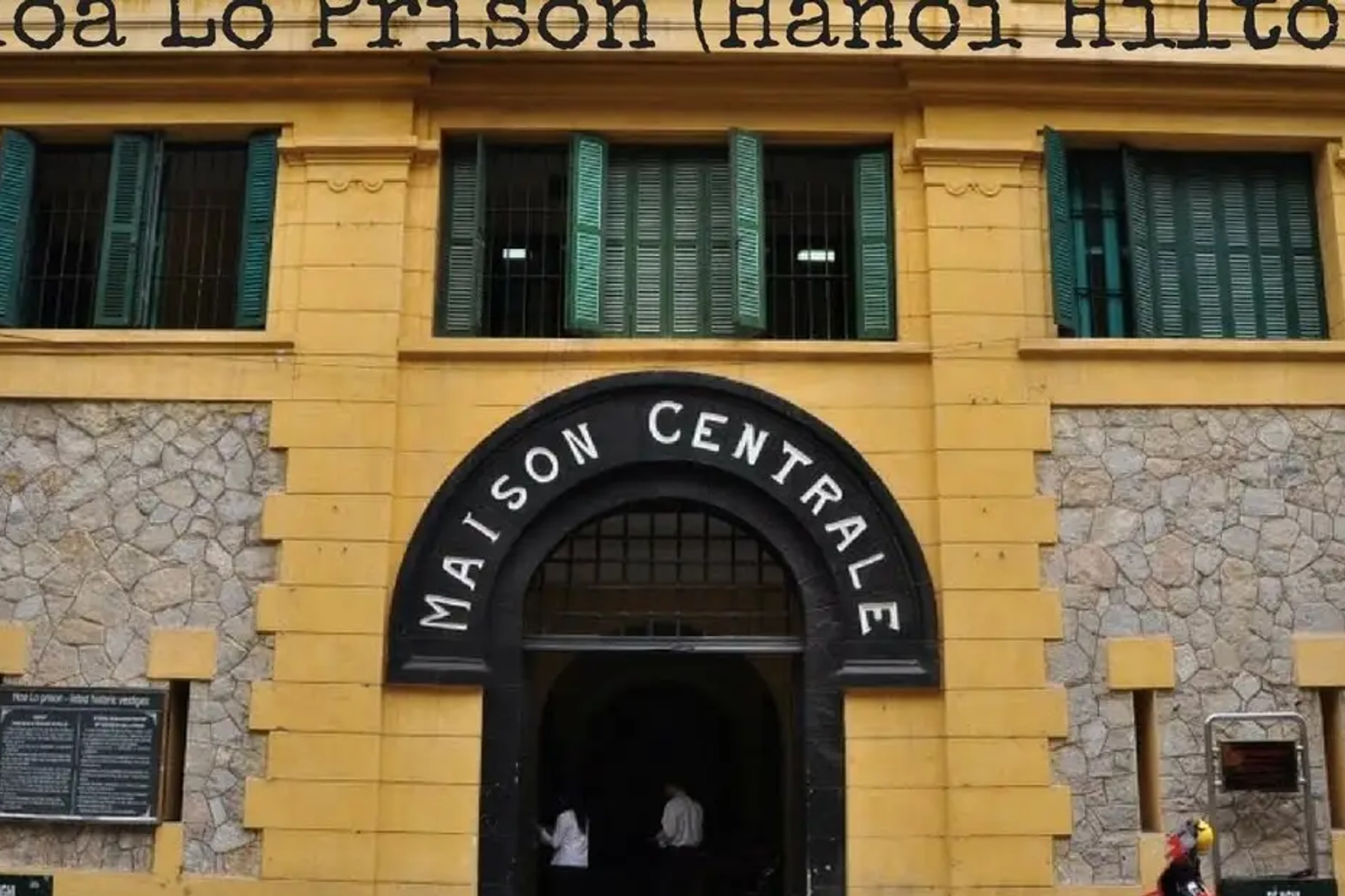 Private Hanoi city tour and water puppet show